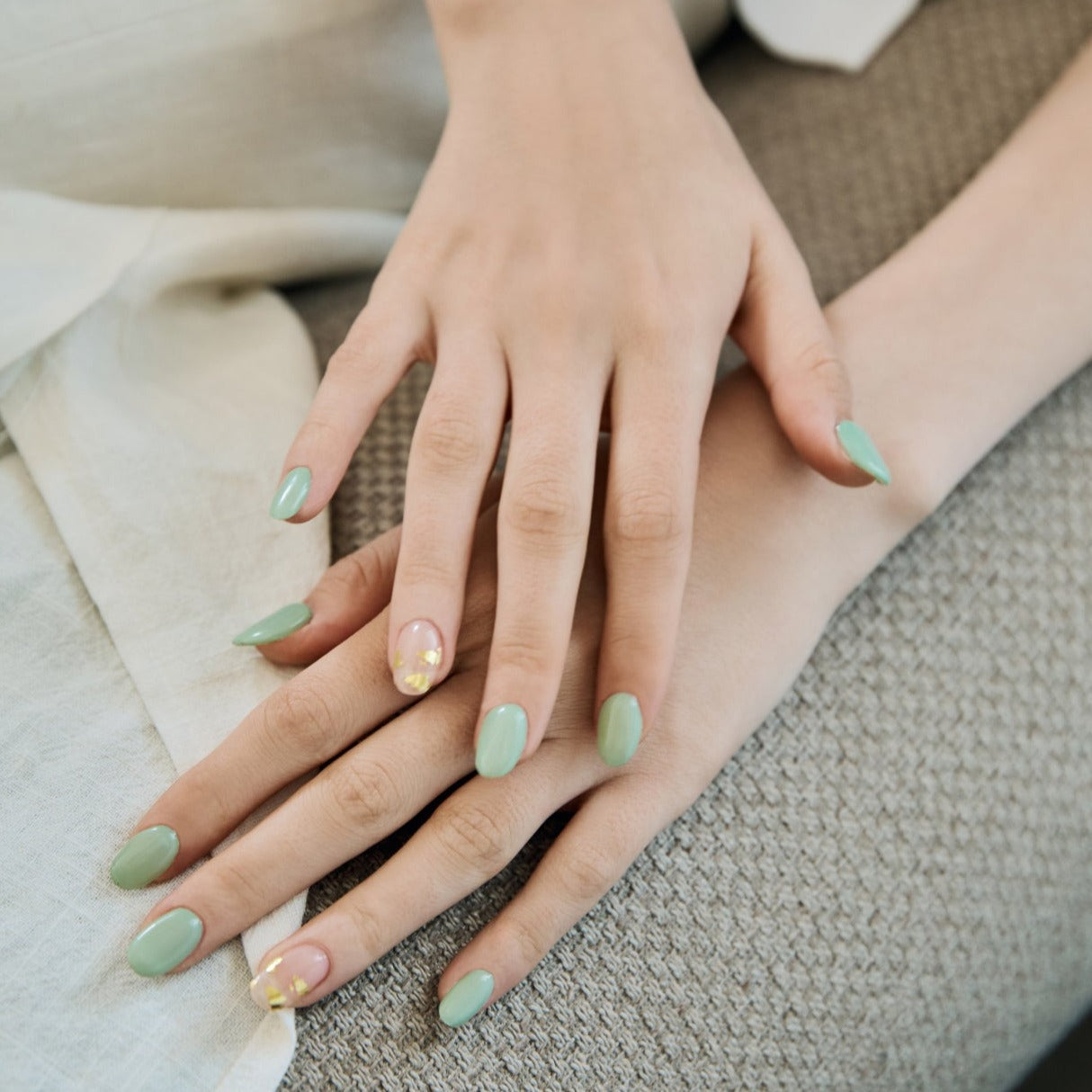 Green Gold Latte - ælina nail