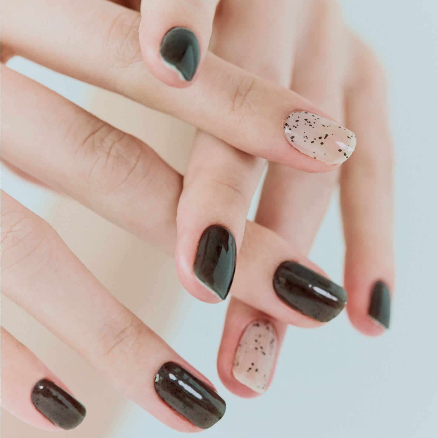 Cookies & Cream - ælina nail